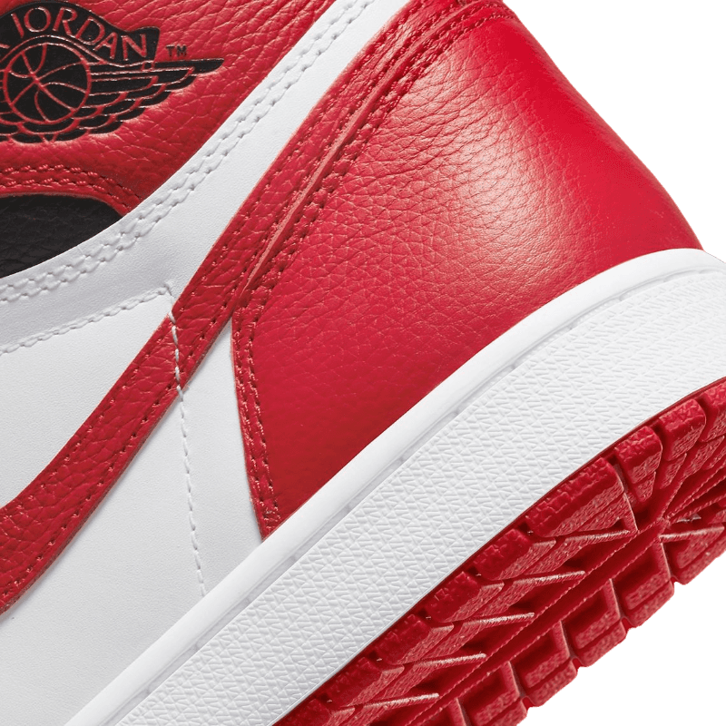Tênis Air Jordan 1 High "Heritage" Branco / Vermelho