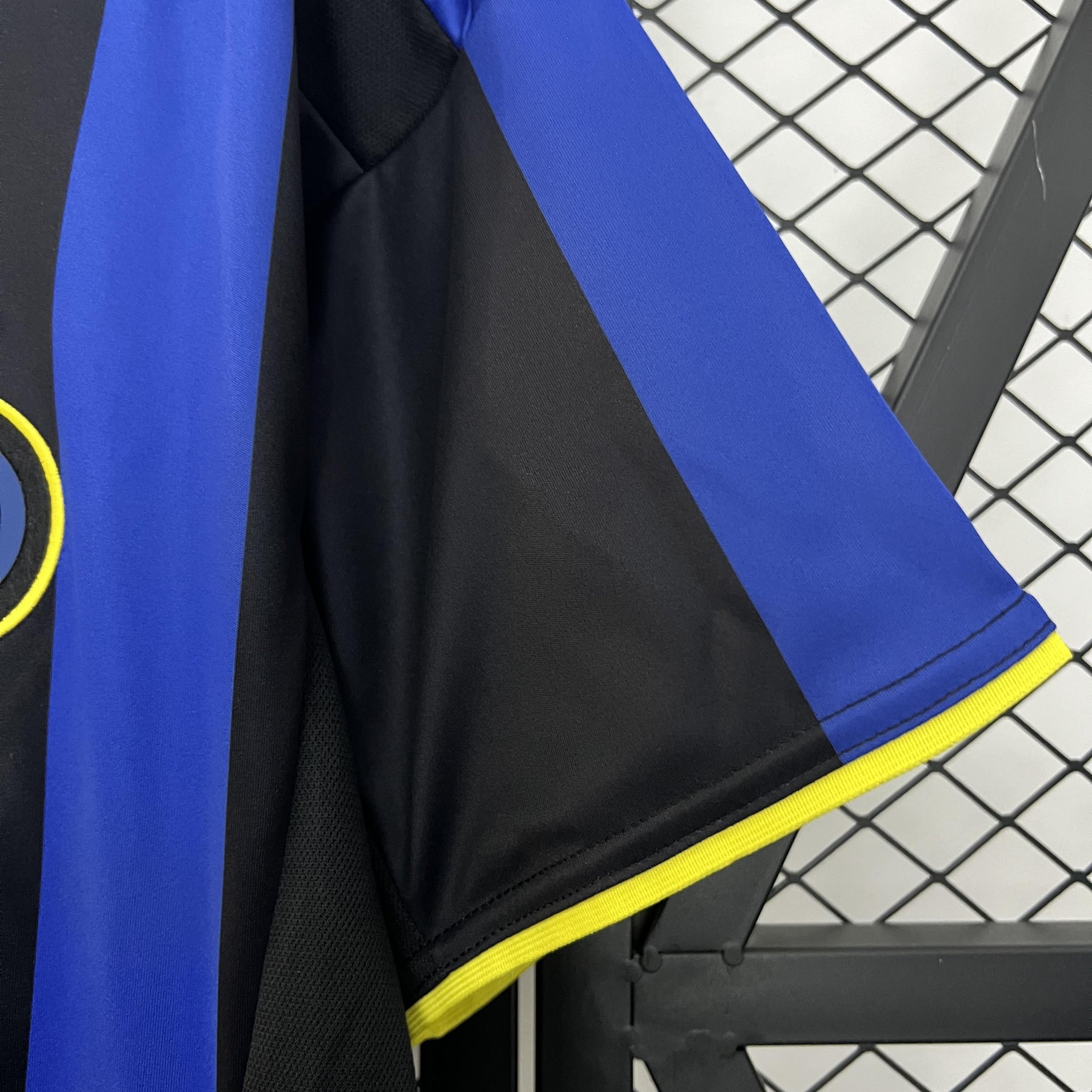 Camisa Inter de Milão Retrô Home 02/03 Torcedor Masculina - Azul e Preta
