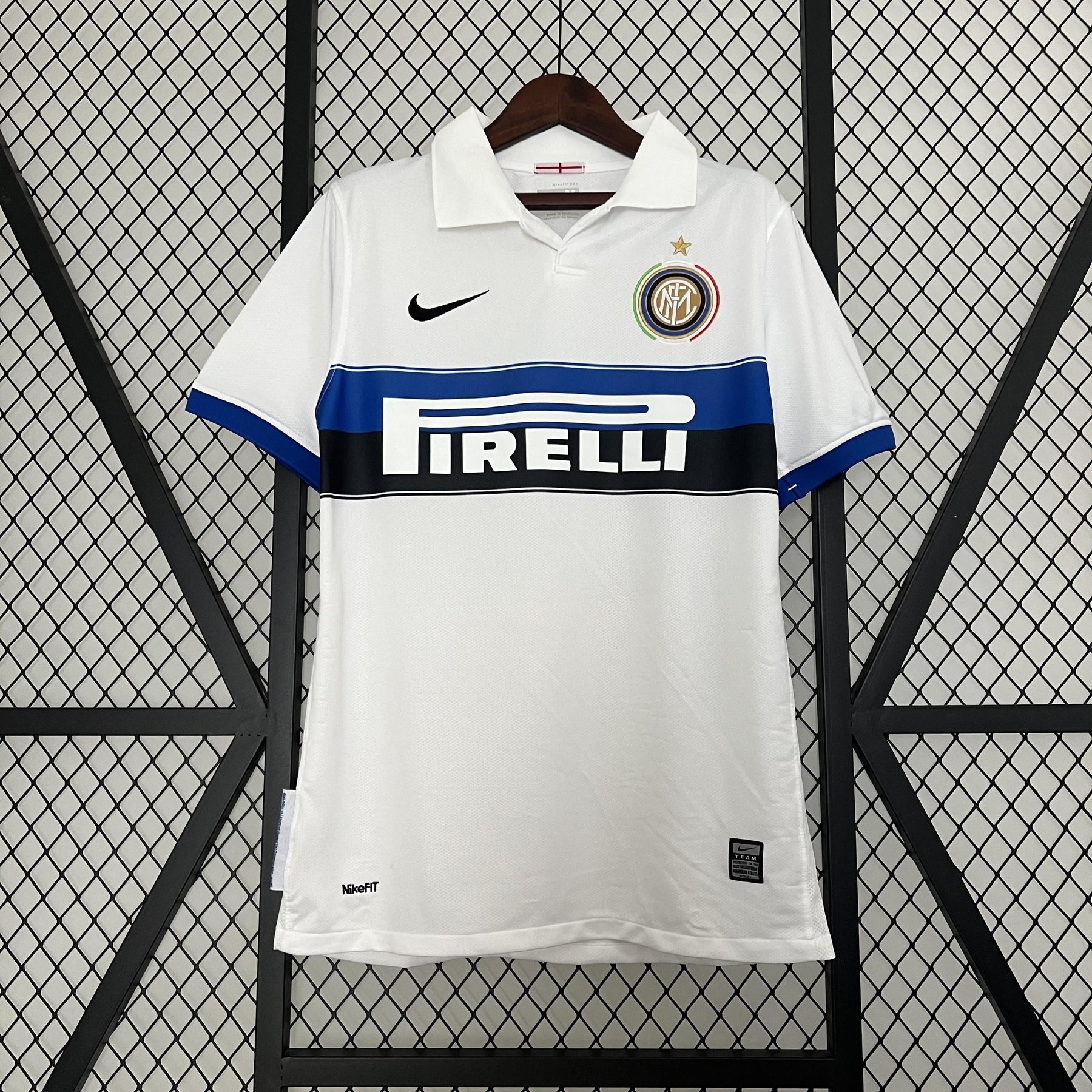 Camisa Inter de Milão Retrô Away 09/10 Torcedor Masculina - Branca