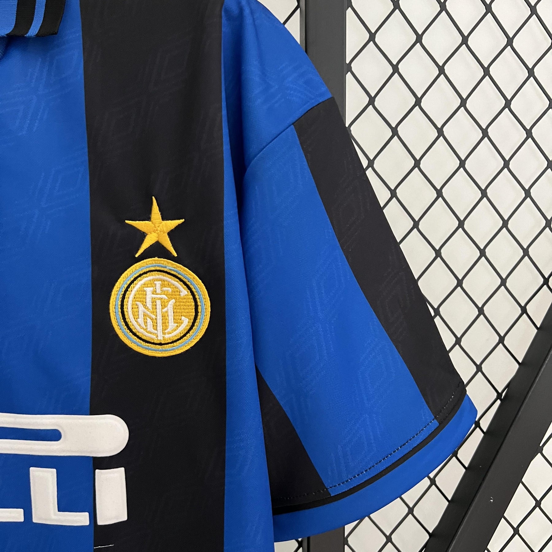 Camisa Inter de Milão Retrô Home 95/96 Torcedor Masculina - Azul e Preta