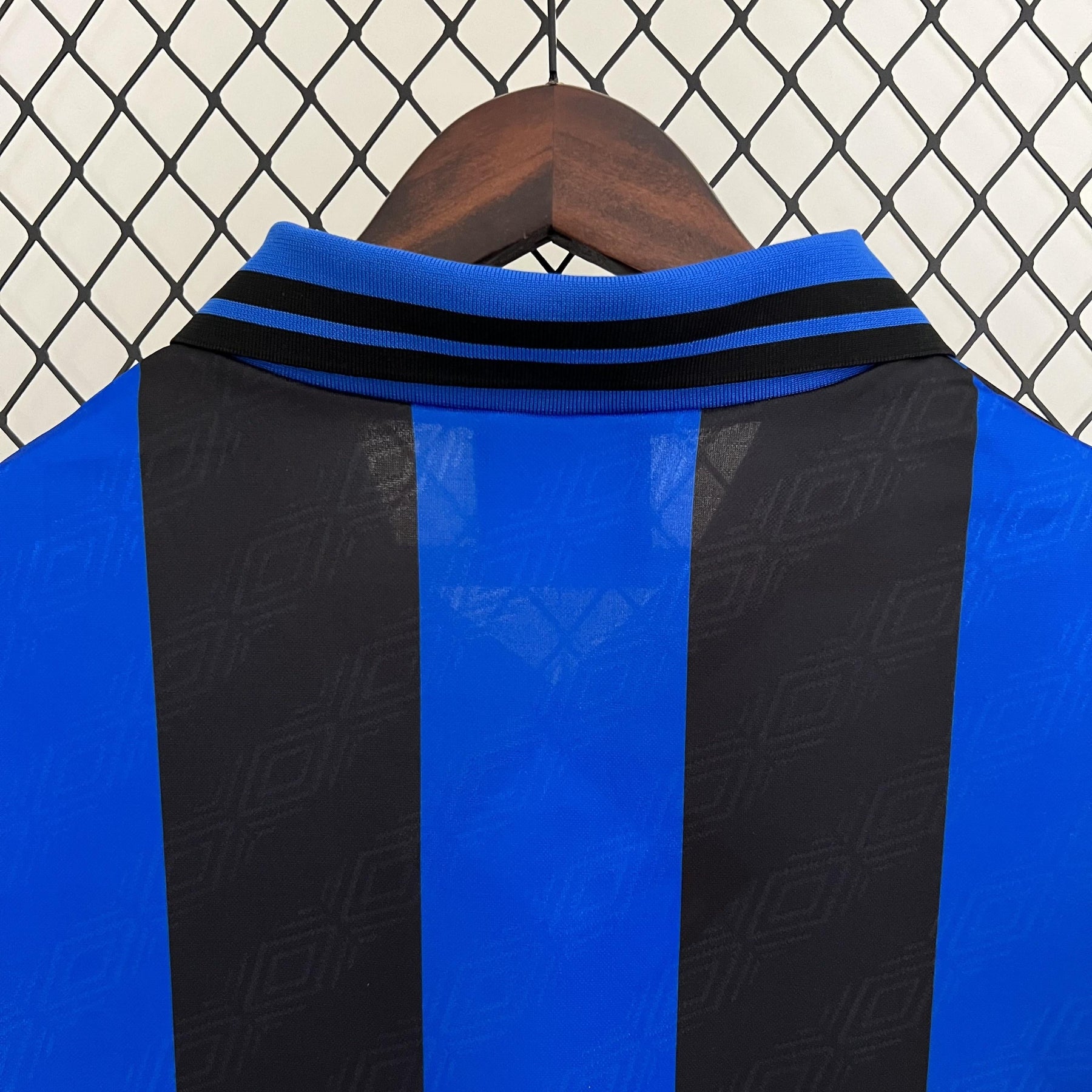 Camisa Inter de Milão Retrô Home 95/96 Torcedor Masculina - Azul e Preta