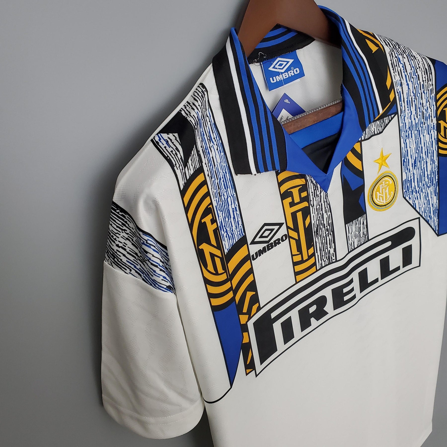 Camisa Inter de Milão Retrô Away 96/97 Torcedor Masculina - Branca