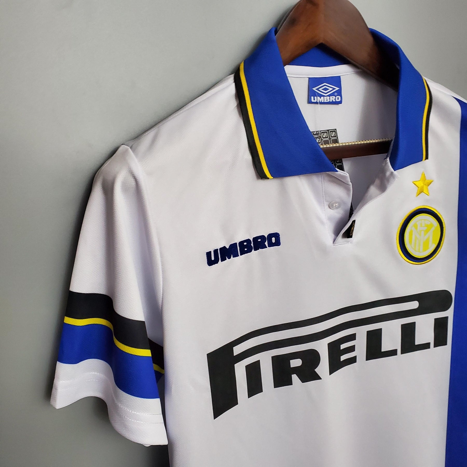 Camisa Inter de Milão Retrô Away 97/98 Torcedor Masculina - Branca
