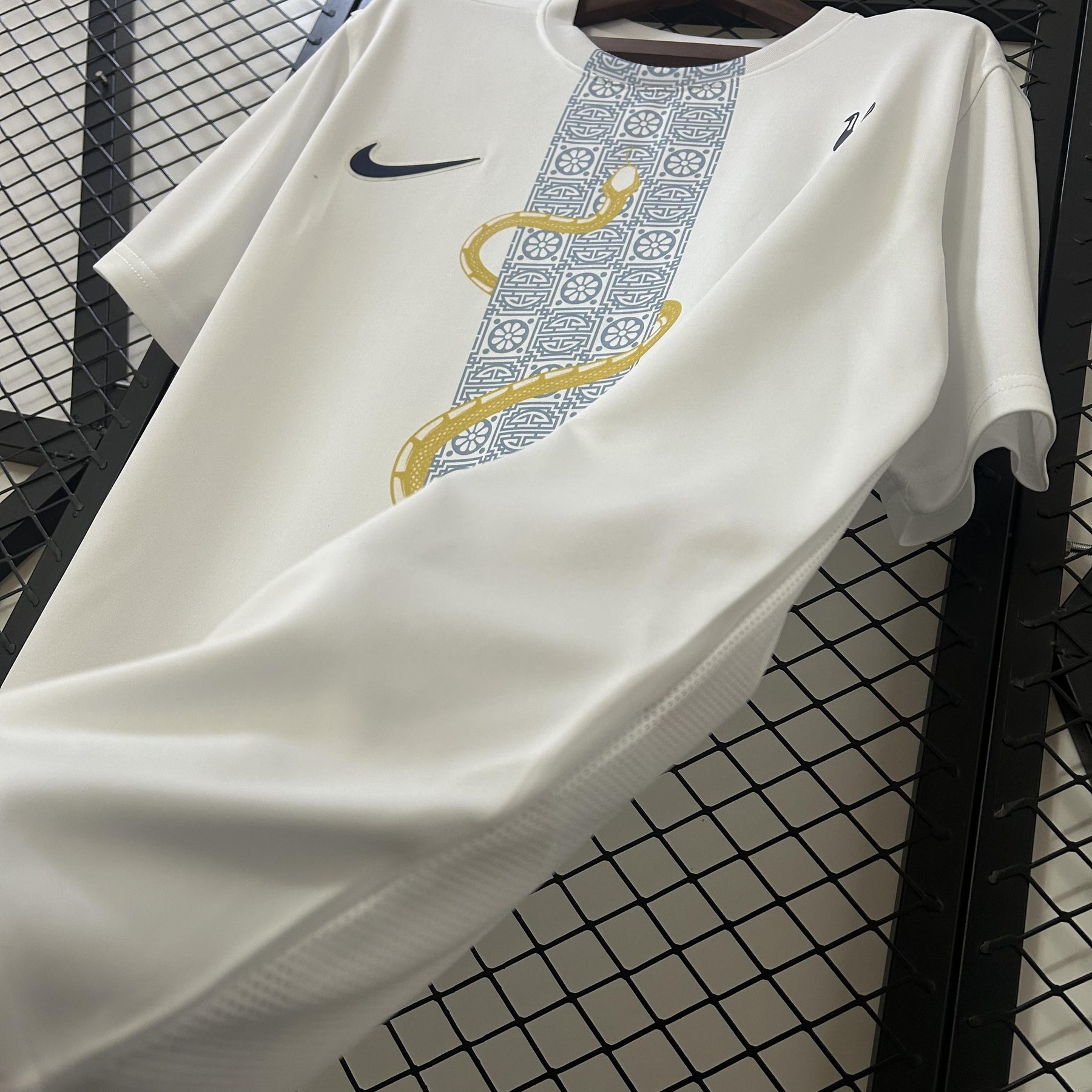 Camisa Tottenham Treino Pré Jogo 25/26 Torcedor Masculina - Branca