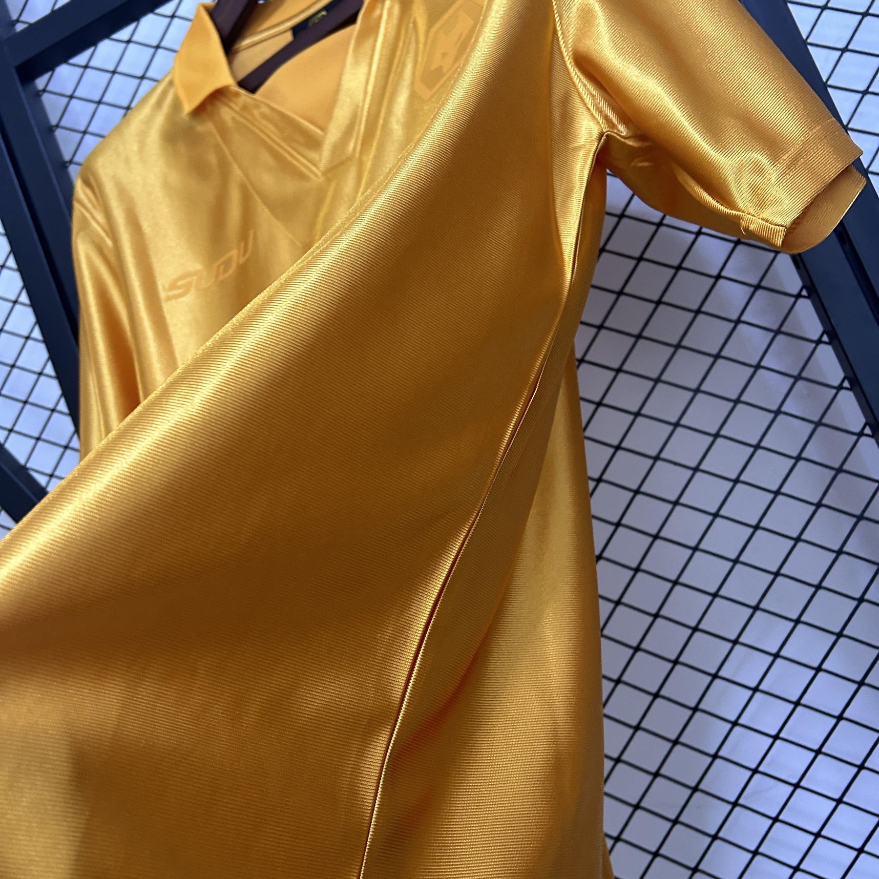 Camisa Wolves Comemorativa "70 Anos" 24/25 Torcedor Masculina - Amarela