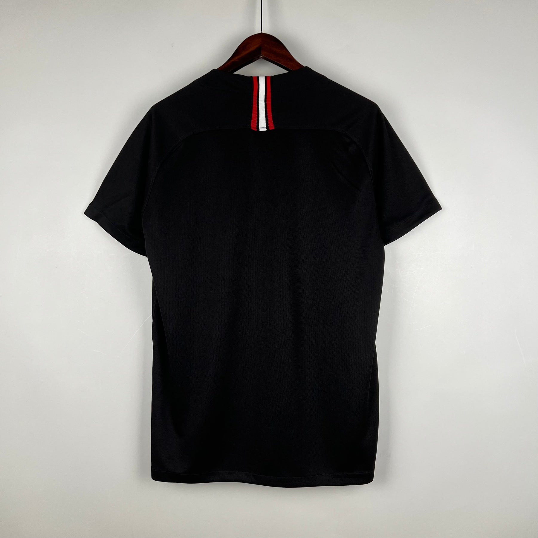 Camisa PSG Edição Especial Black 2018/19 - Jordan Retrô Masculina - Preta/Branca