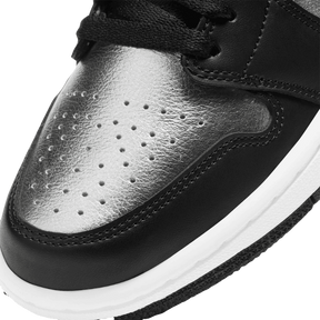 Tênis Air Jordan 1 Low "Black Metallic Silver" Preto / Cinza