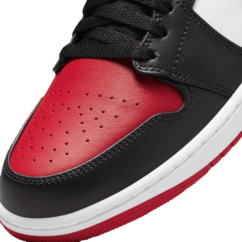 Tênis Air Jordan 1 Low "Bred Toe" Preto / Vermelho
