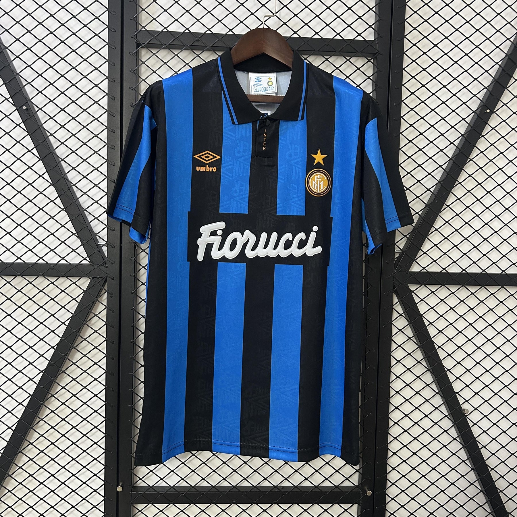 Camisa Inter de Milão Retrô Home 92/94 Torcedor Masculina - Azul e Preta